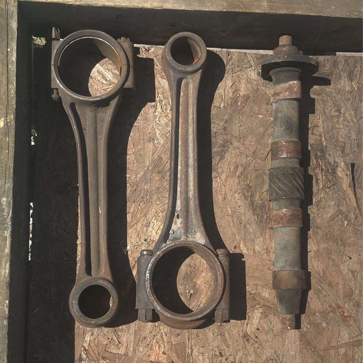 John Deere Model G Rod Set and Camshaft