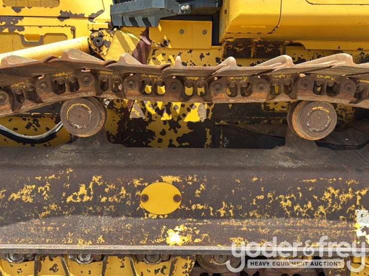 2016-komatsu-d61px-24-image-11