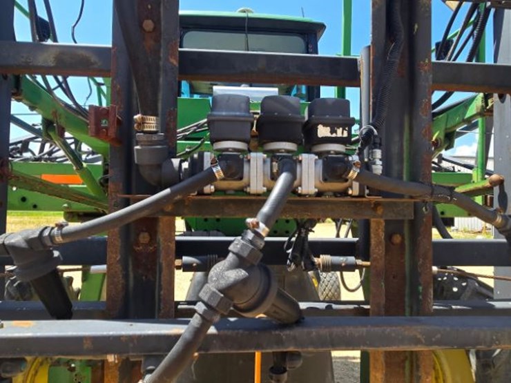 2005-john-deere-6700-image-14
