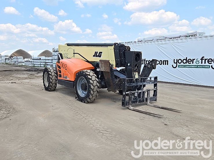 2019-jlg-1055-image-7
