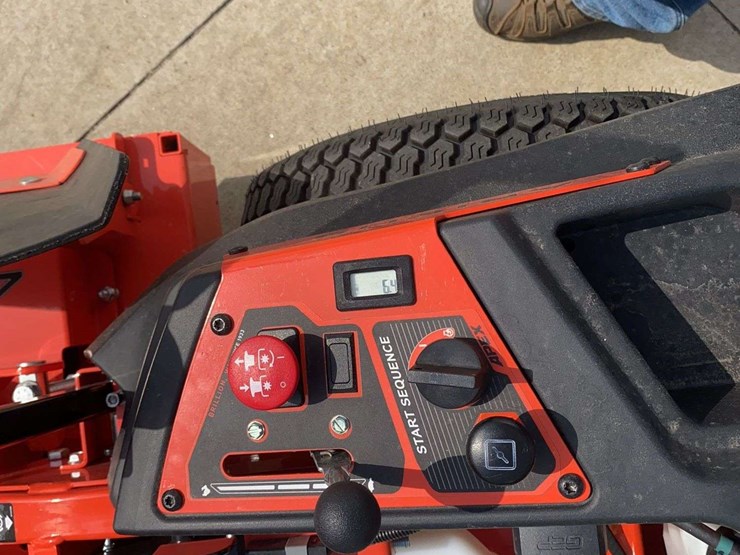 2023-ariens-91161-zero-turn-mower-image-17