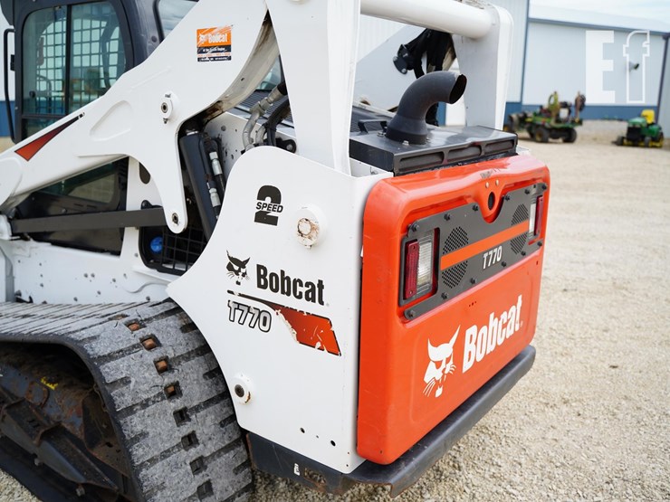 2022-bobcat-t770-image-23