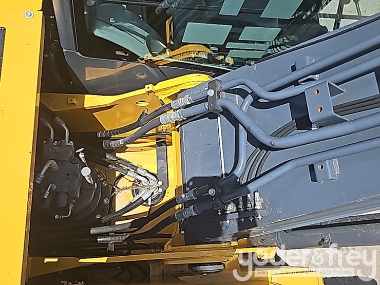 2019-deere-210g-image-32