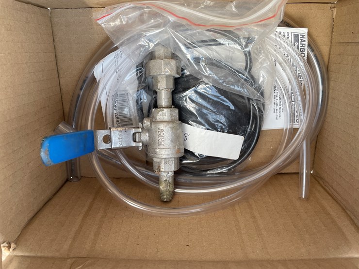 #4742-•-various-sump-pumps-and-vacuums-image-14