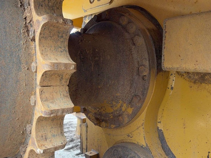 2013-caterpillar-d6t-xw-image-25