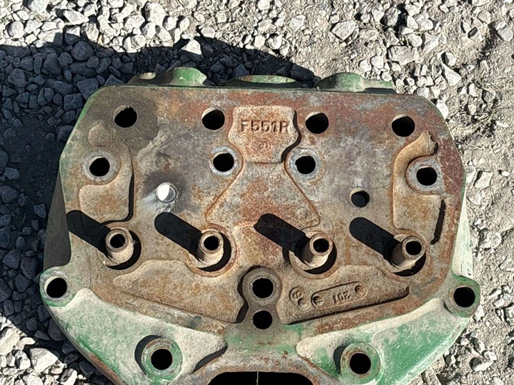 john-deere-model-g-head-image-2