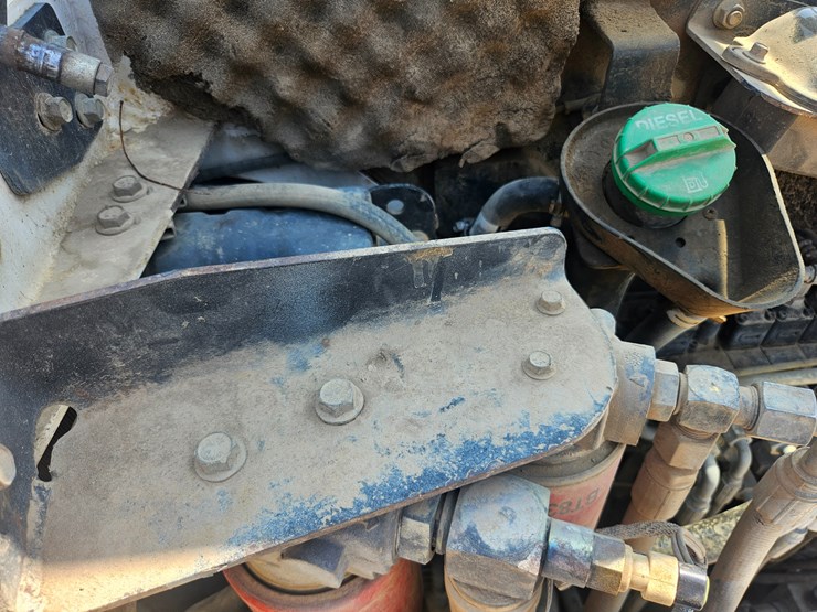 bobcat-325-image-50