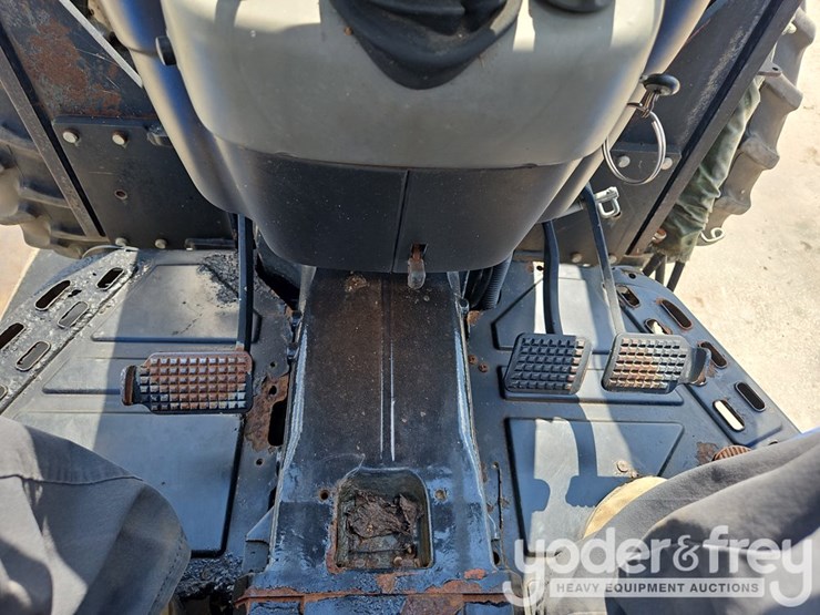 new-holland-tn75a-image-25