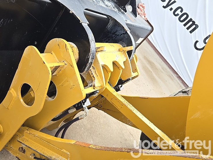 2018-caterpillar-926m-image-22