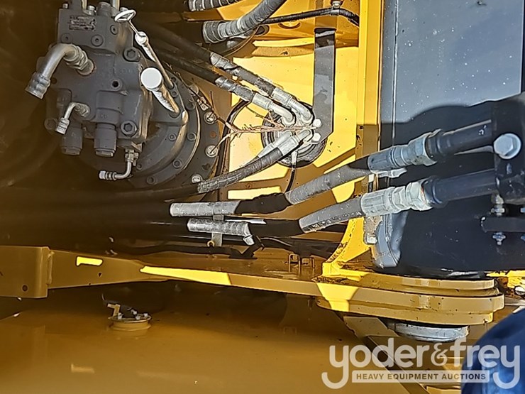 2019-deere-210g-image-34