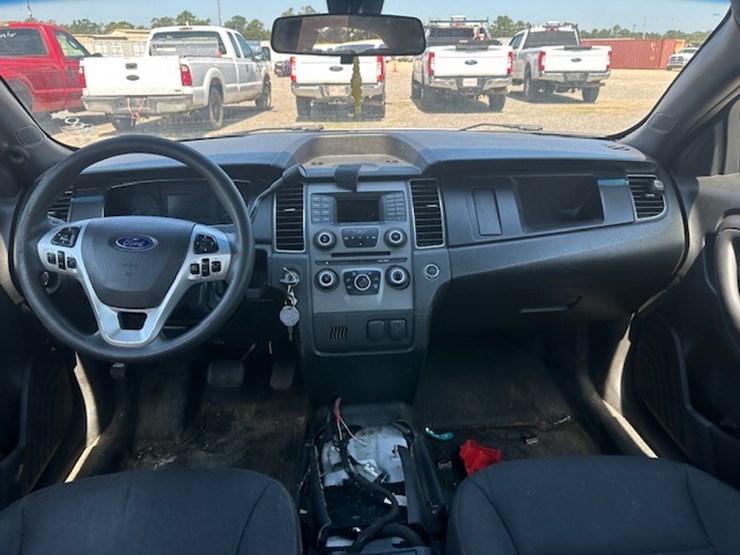 #23002-•-2017-ford-taurus-image-35