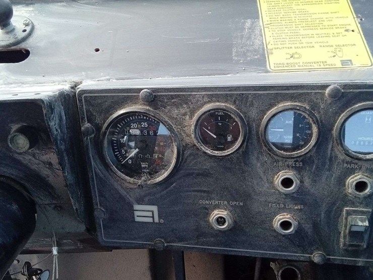 1994-caterpillar-3208-image-19