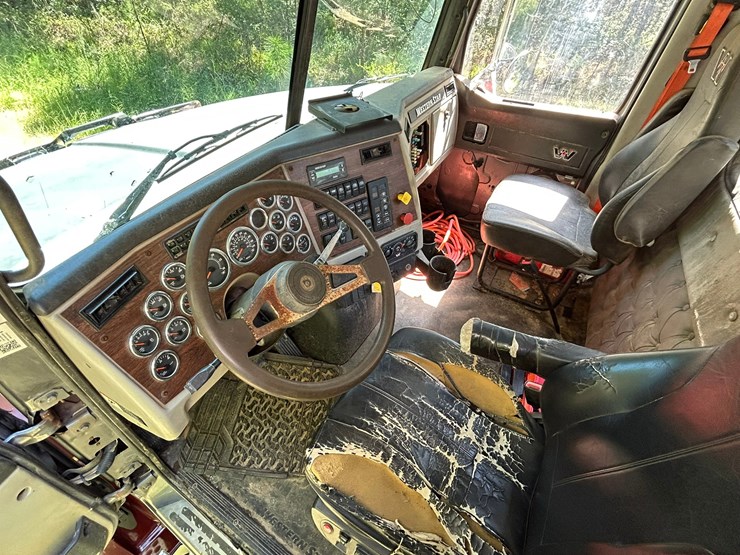 2016-western-star-4700sb-image-6