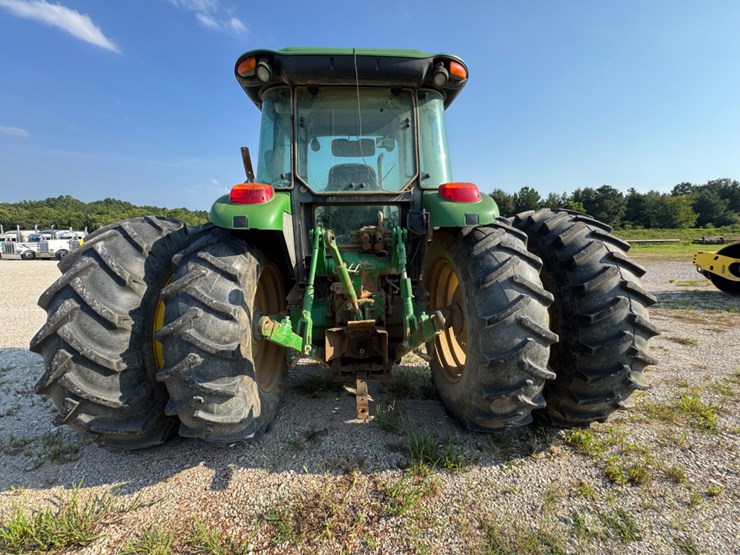 2011-john-deere-6115d-image-4