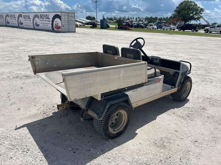 2001-club-car-carryall-utility-cart-image-3