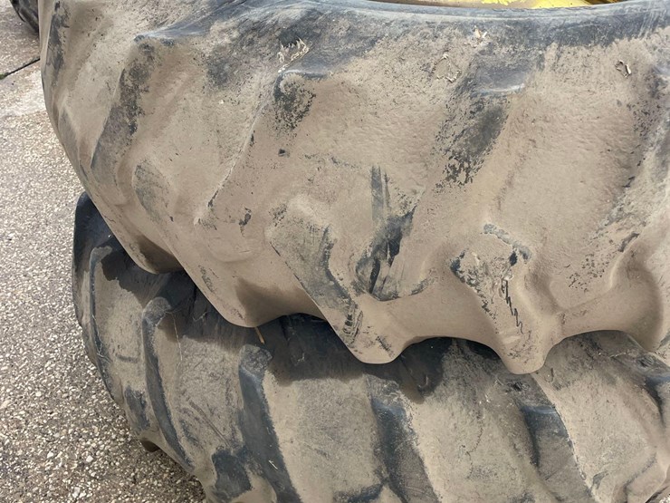 2-20.8-38-tractor-tires-image-7