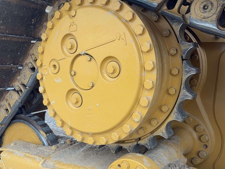 2013-cat-dgn-lgp-dozer-image-17