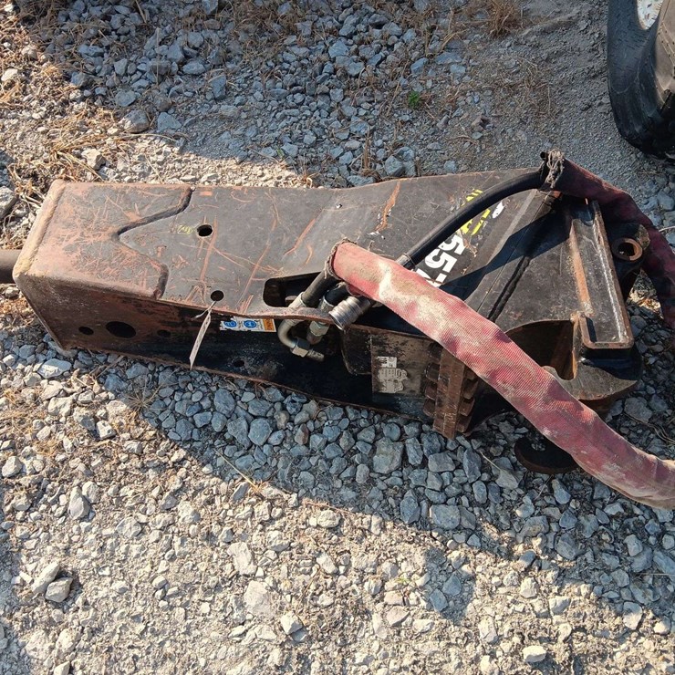 MB5570 concrete breaker mounted for Bobcat mini excavator