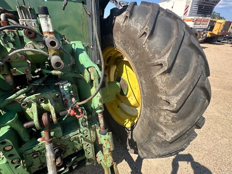 john-deere-6400-image-14