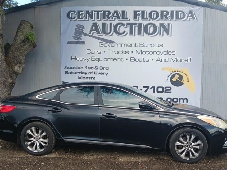 2013-hyundai-azera-runs/moves-base-image-1