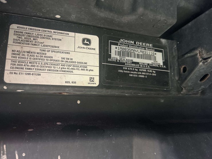 2020-john-deere-gator-xuv-835m-image-24