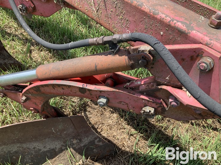 massey-ferguson-880-image-15