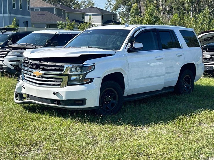 2020-chevrolet-tahoe-image-1
