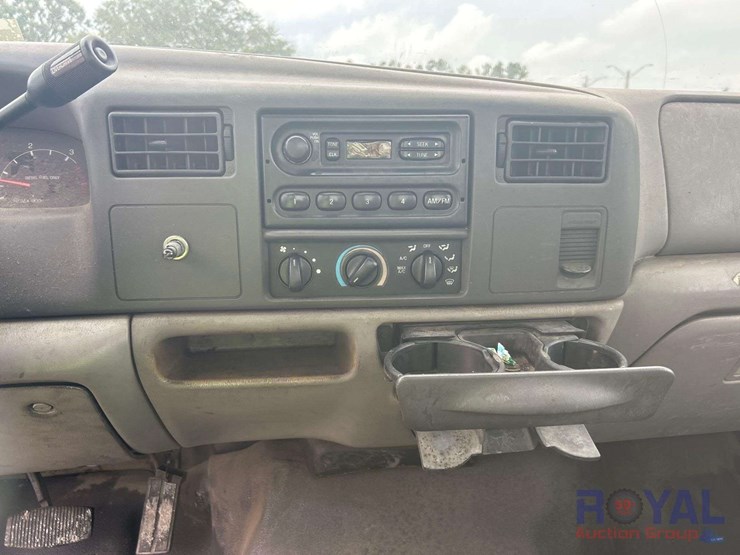 1999-ford-f550-image-17