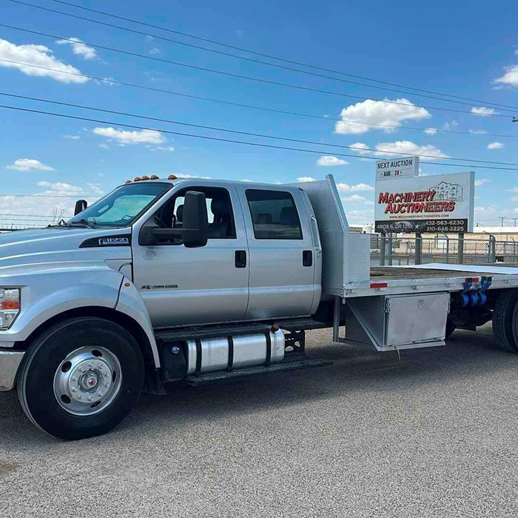 2017 FORD F650
