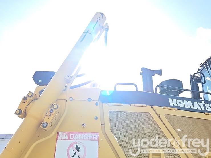2014-komatsu-d155ax-7-image-28