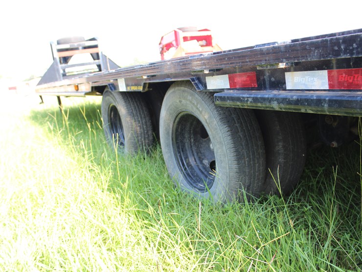 #22662-•-2022-big-tex-28ft-gooseneck-trailer,-22gnt28bksmr-image-8