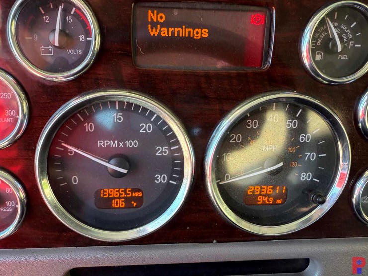 2014-peterbilt-389-image-7