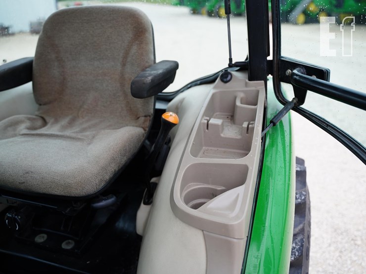 2007-john-deere-3320-image-37