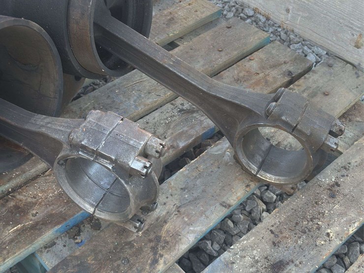 john-deere-model-g-block,-pistons,-and-rods-image-14