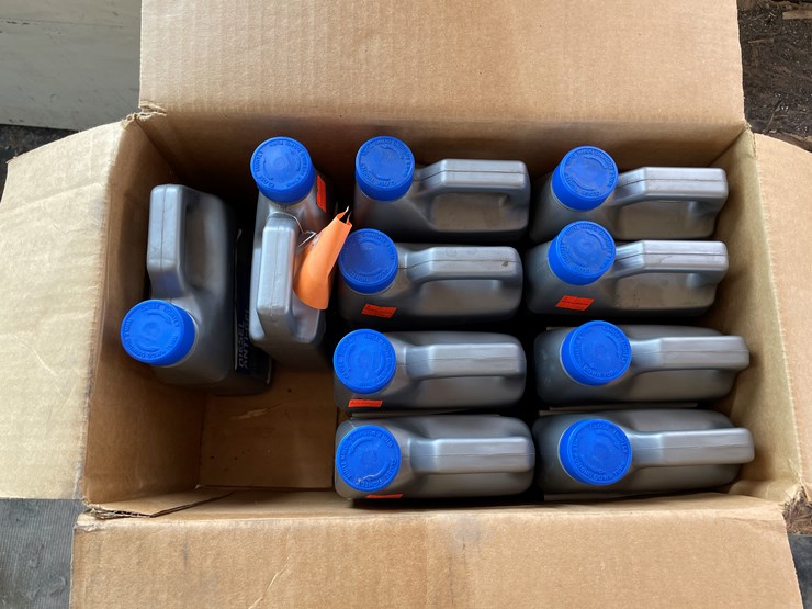 #4736-•-box-of-blue-def-diesel-anti-gel-image-2