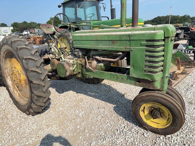john-deere-b-image-1