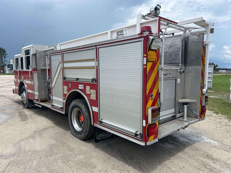 2003-pierce-tilt-cab-fire-truck-image-4