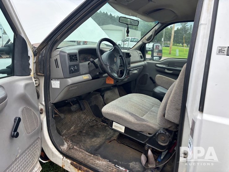 1999-ford-f350-image-34