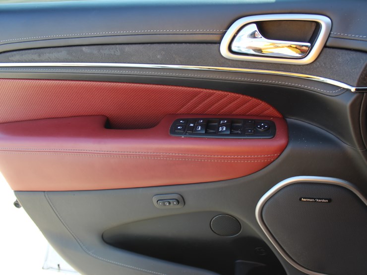 2017-jeep-grand-cherokee-image-12