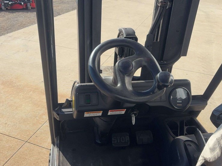 linde-e18c-02-forklift-image-15