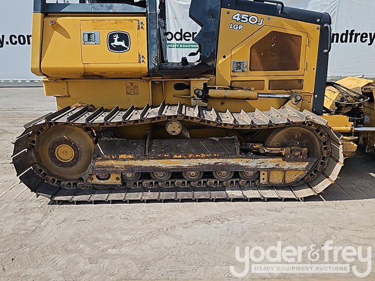 2015-deere-450j-image-8
