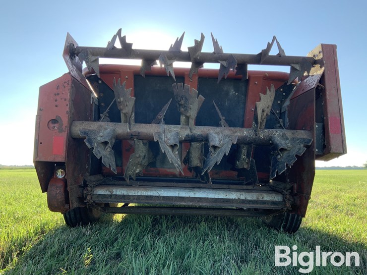 hesston-s370-image-6