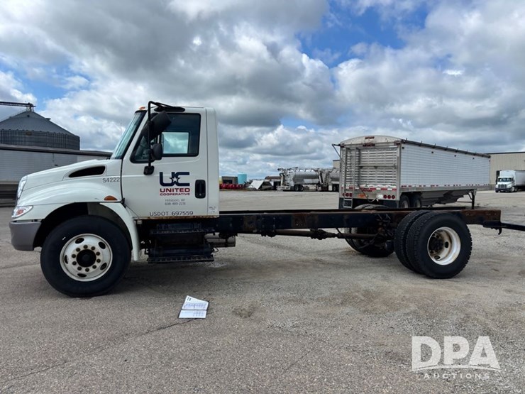 2007-international-durastar-4300-image-14