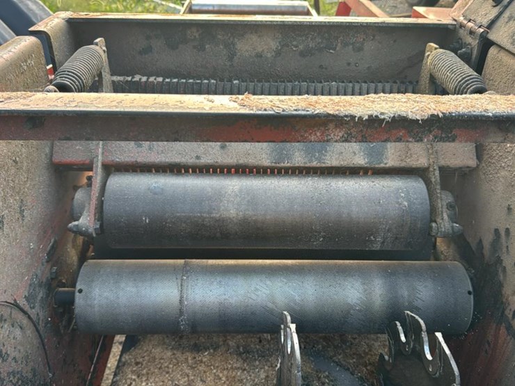 #130-•-2000-wood-mizer-200-twin-blade-edger-image-21