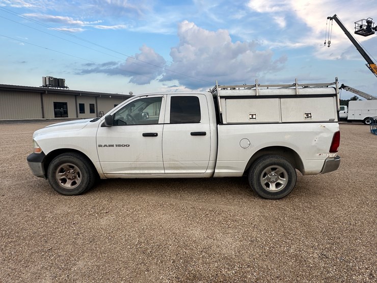 2011-dodge-1500-image-5
