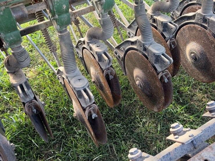 john-deere-8300-image-9