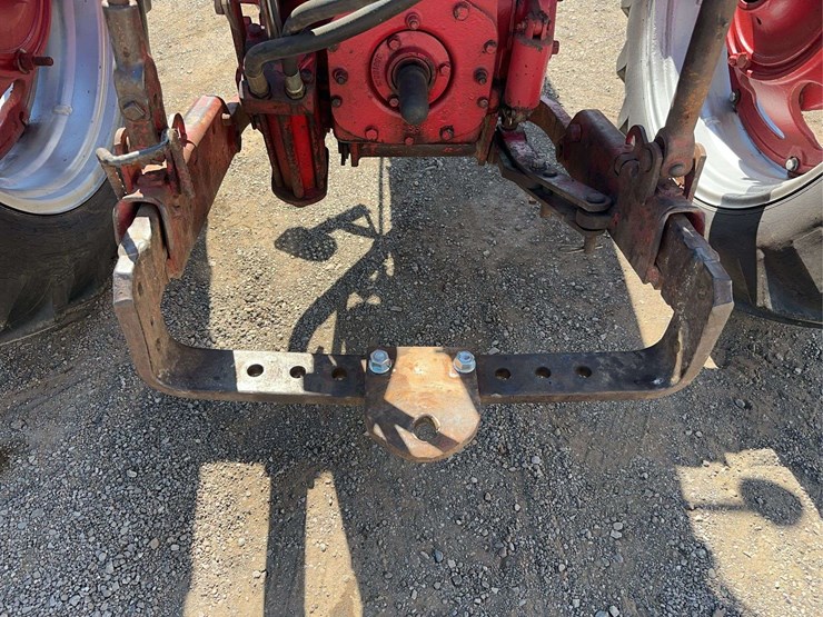 1955-farmall-400-2wd-tractor-image-15