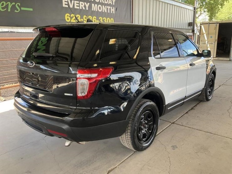 2014-ford-explorer-image-7