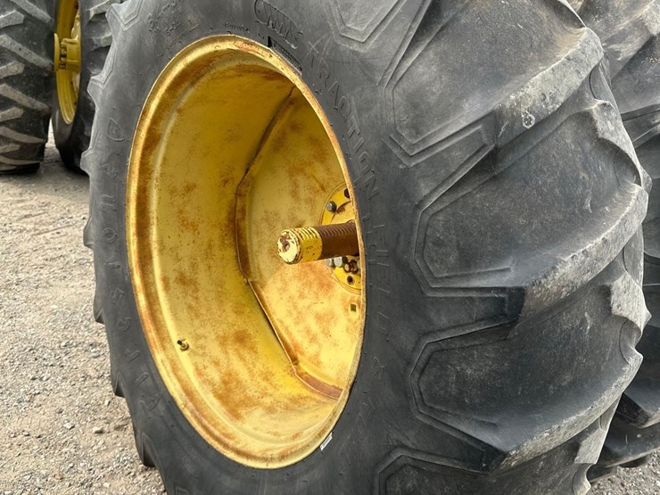 john-deere-7520-image-9