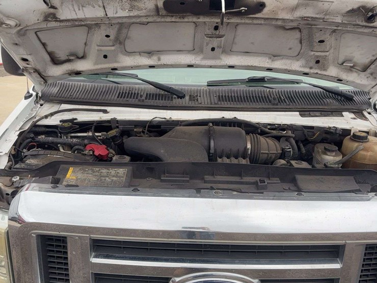 2009-ford-e350-image-16